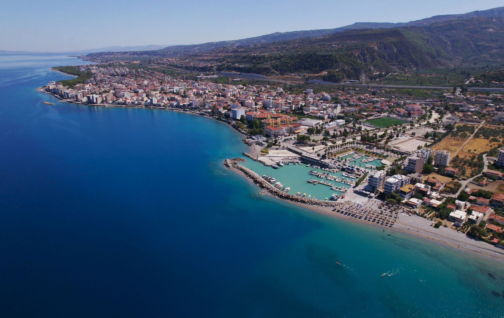 🌊 Ξυλόκαστρο – Το παραθαλάσσιο στολίδι της Κορινθίας